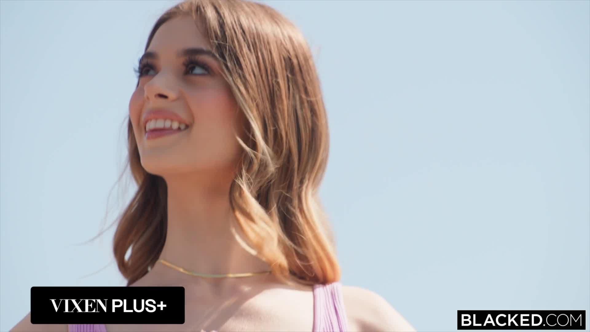 Cutie Molly Little Offers Special Service